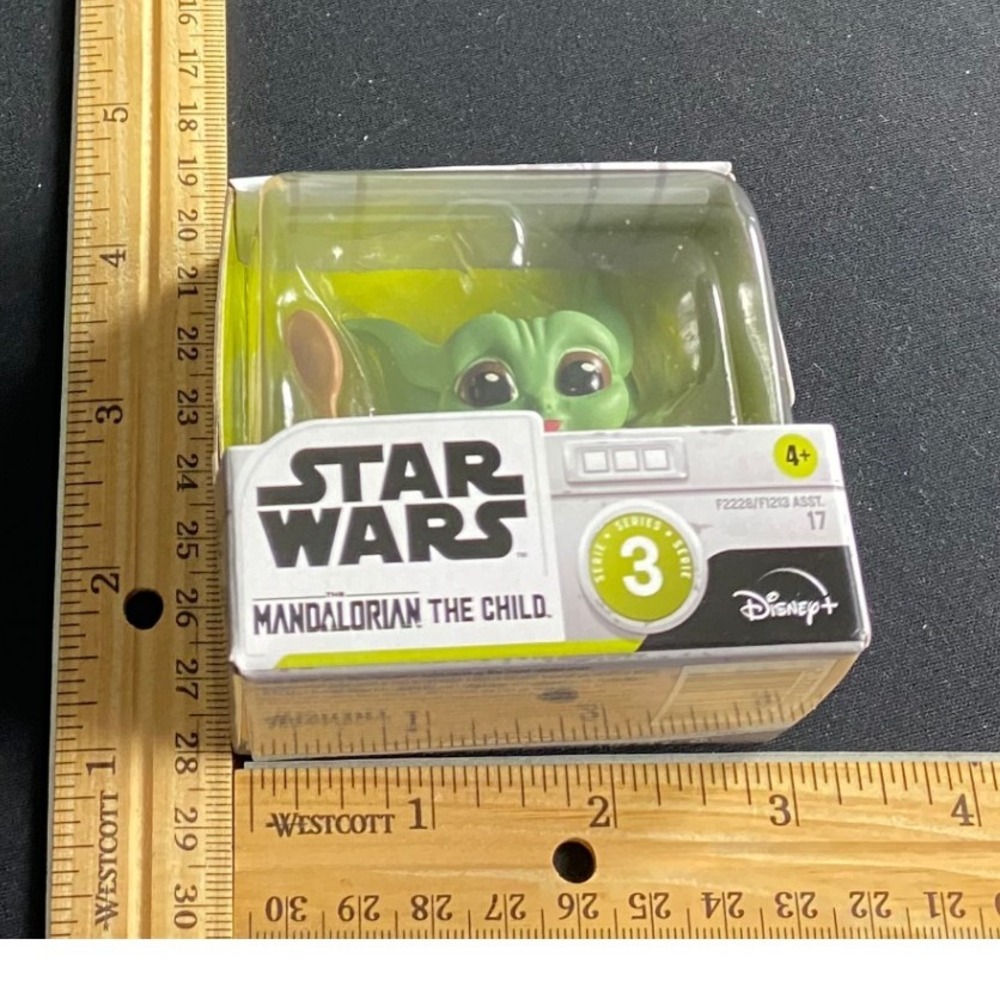 Star Wars Mandalorian The Child Grogu 3 Inch Figure New in Box